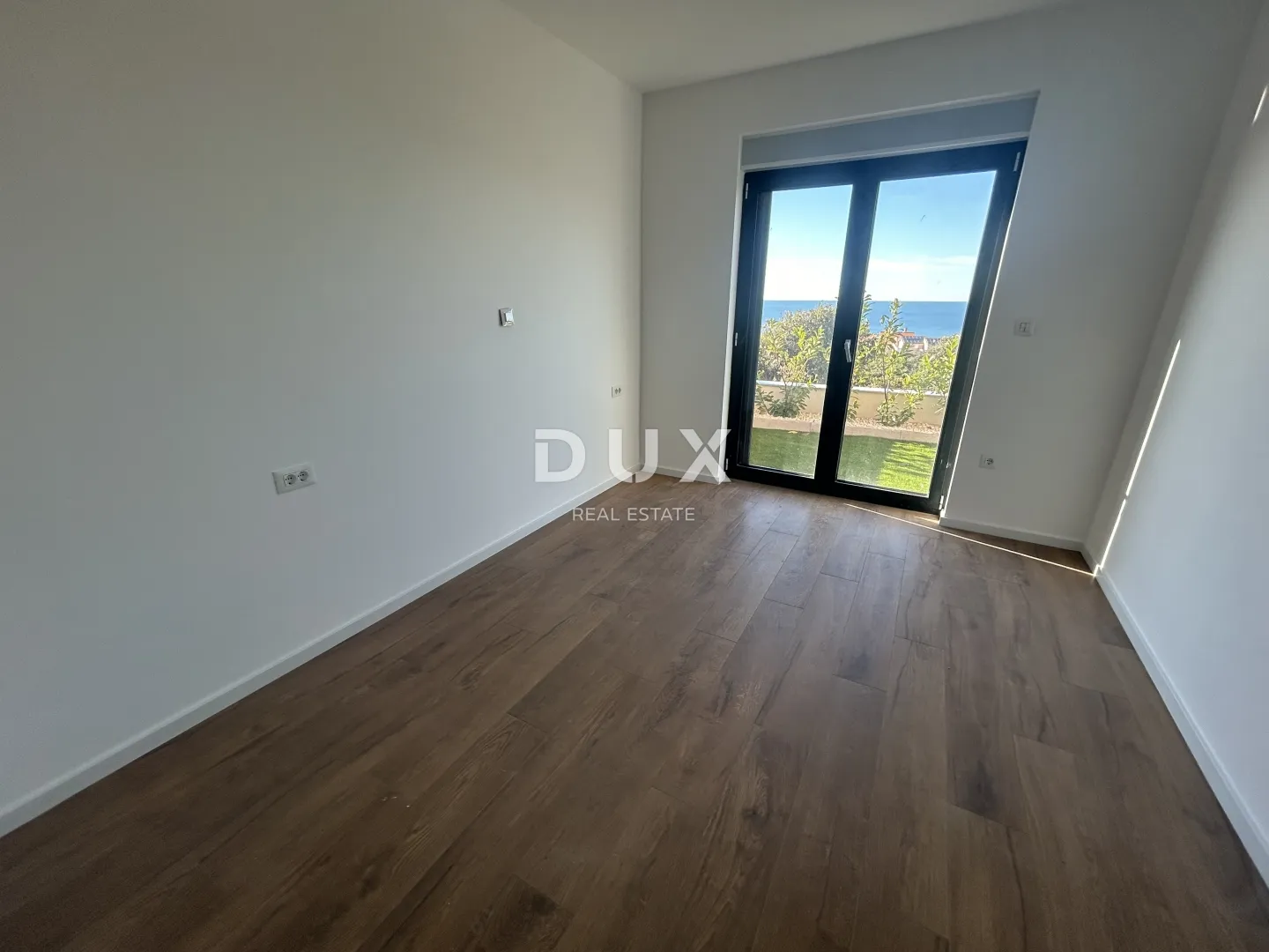 primošten, dolac – stan u prizemlju s vrtom i savršenim pogledom - slika 12