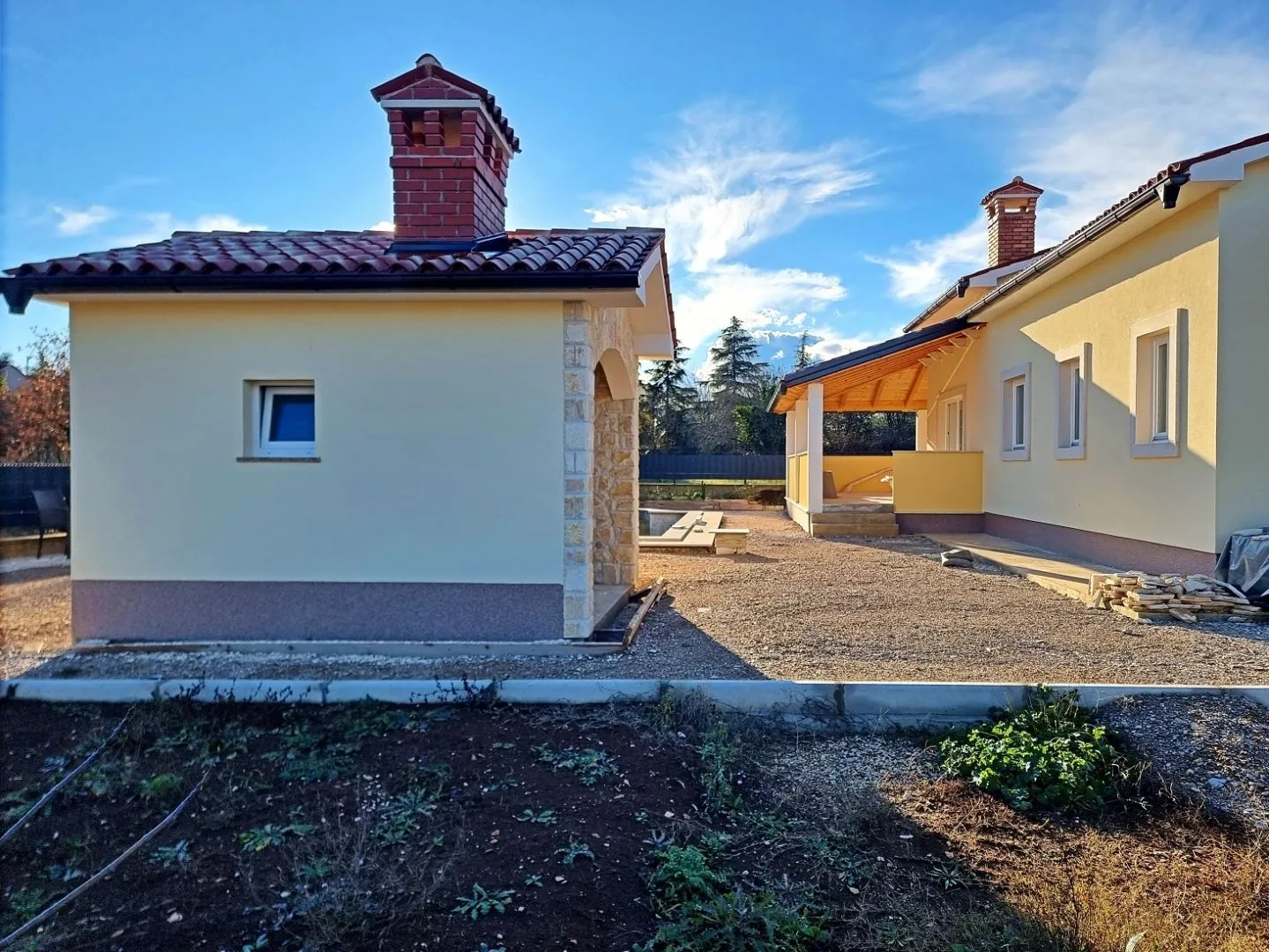 istra, labin - komforna kuća s bazenom - slika 2