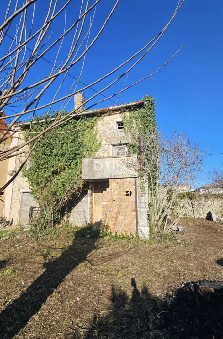 ISTRA, JURŠIĆI - Kamena kuća za renovaciju! - Juršići, Svetvinčenat
