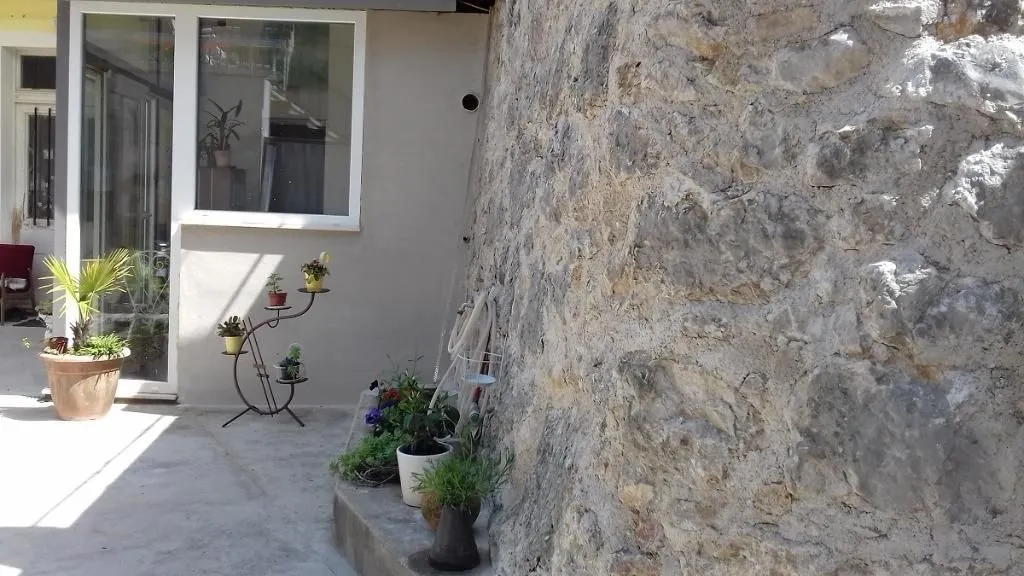 rijeka, belveder, dvije kućice s predivnim vrtovima u centru grada - slika 6