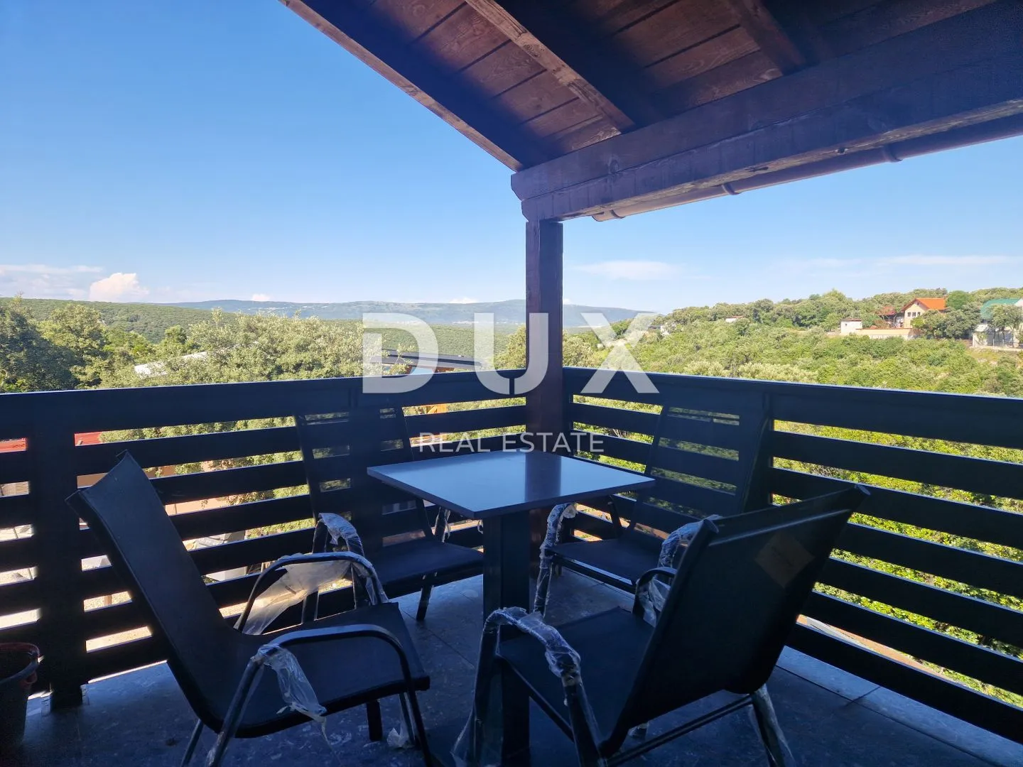 istra, krnica - samostojeća kuća 200m od mora - slika 24