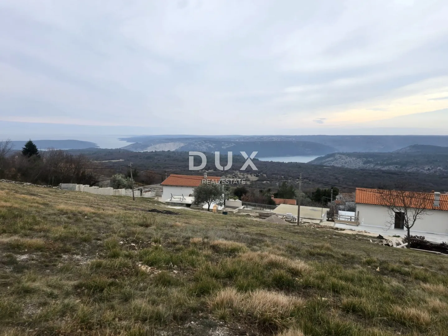 istra, rabac - zemljište s pogledom na more i građevinskom dozvolom - slika 3