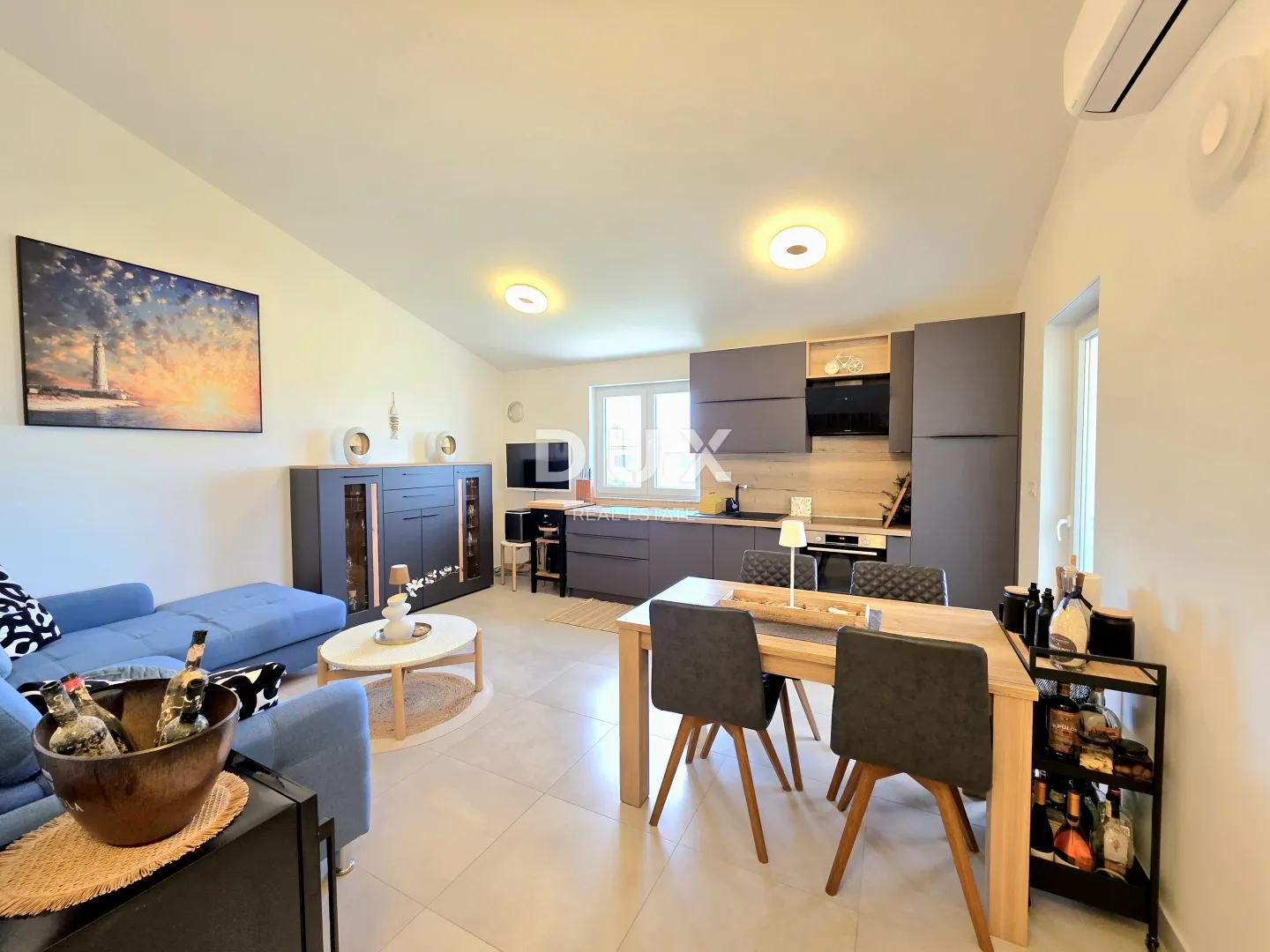 ISTRA, PEROJ - Elegantan 2SS+DB apartman s panoramskim pogledom na more, terasa, parking i potpuna opremljenost - Peroj, Vodnjan