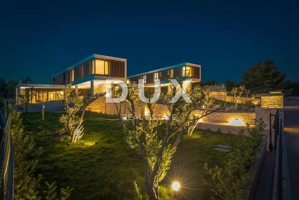 dalmacija, primošten - ekskluzivna dizajnerska vila s infinity bazenom i panoramskim pogledom na more - slika 39