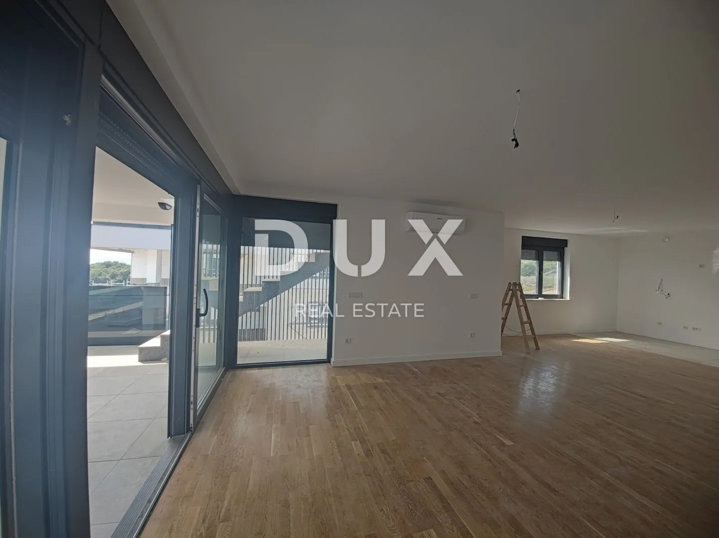 grad krk, centar - dvoetažni penthouse s bazenom i panoramskim pogledom - slika 23