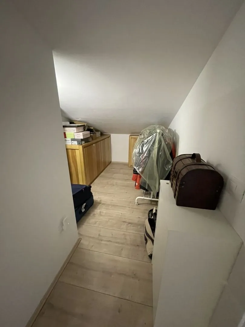 istra,pula- predivna kuća sa tri stana! - slika 35