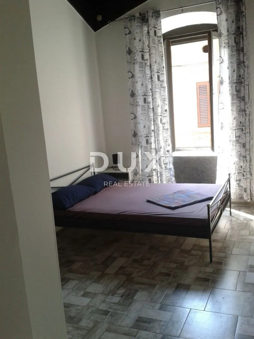istra, pula - kuća s tri stambene jedinice i poslovnim prostorom u centru grada! prilika - slika 24