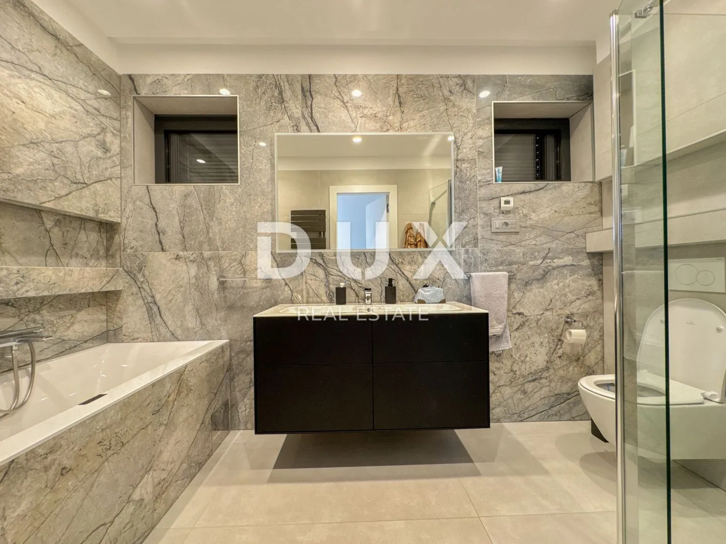 opatija, centar, četverosoban stan, 158 m2, s privatnim bazenom - slika 18