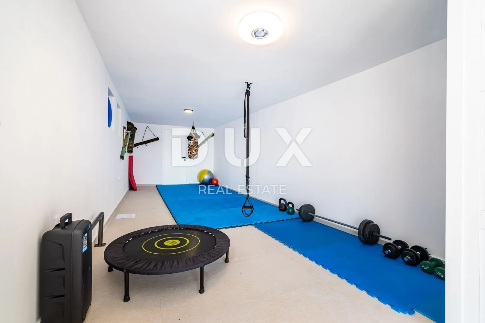 zadar, novigrad - prekrasna vila s bazenom u blizini mora - slika 27