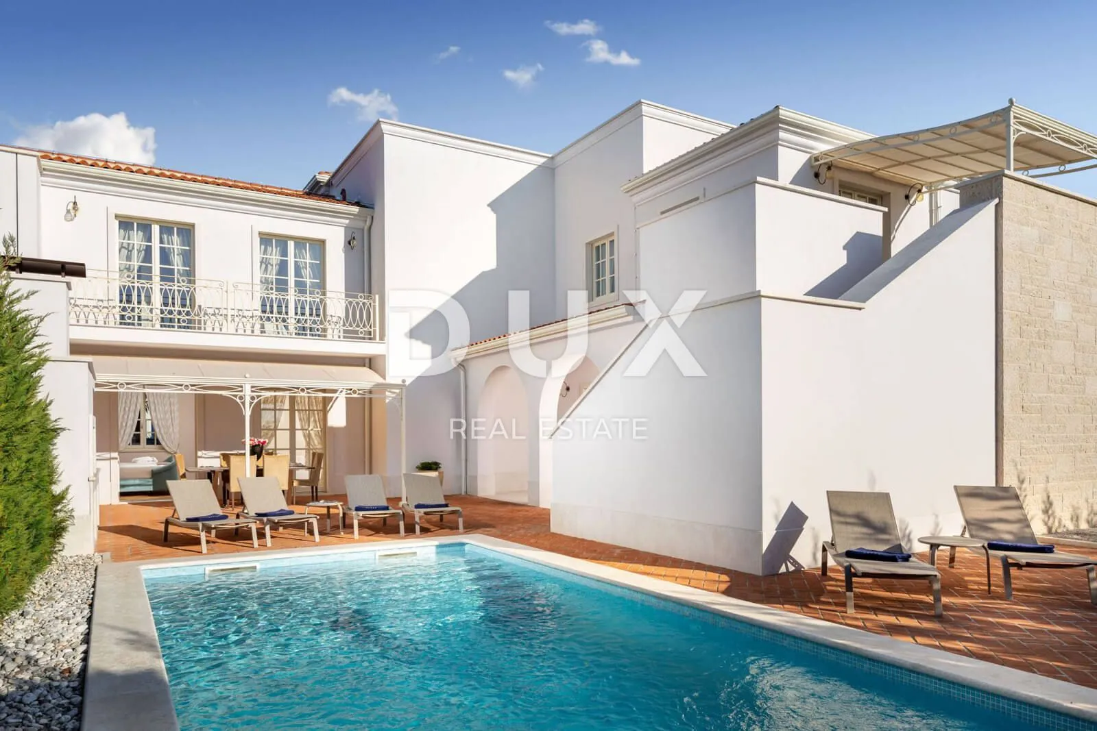 istra, poreč - luksuzna villa s pogledom na more - slika 2