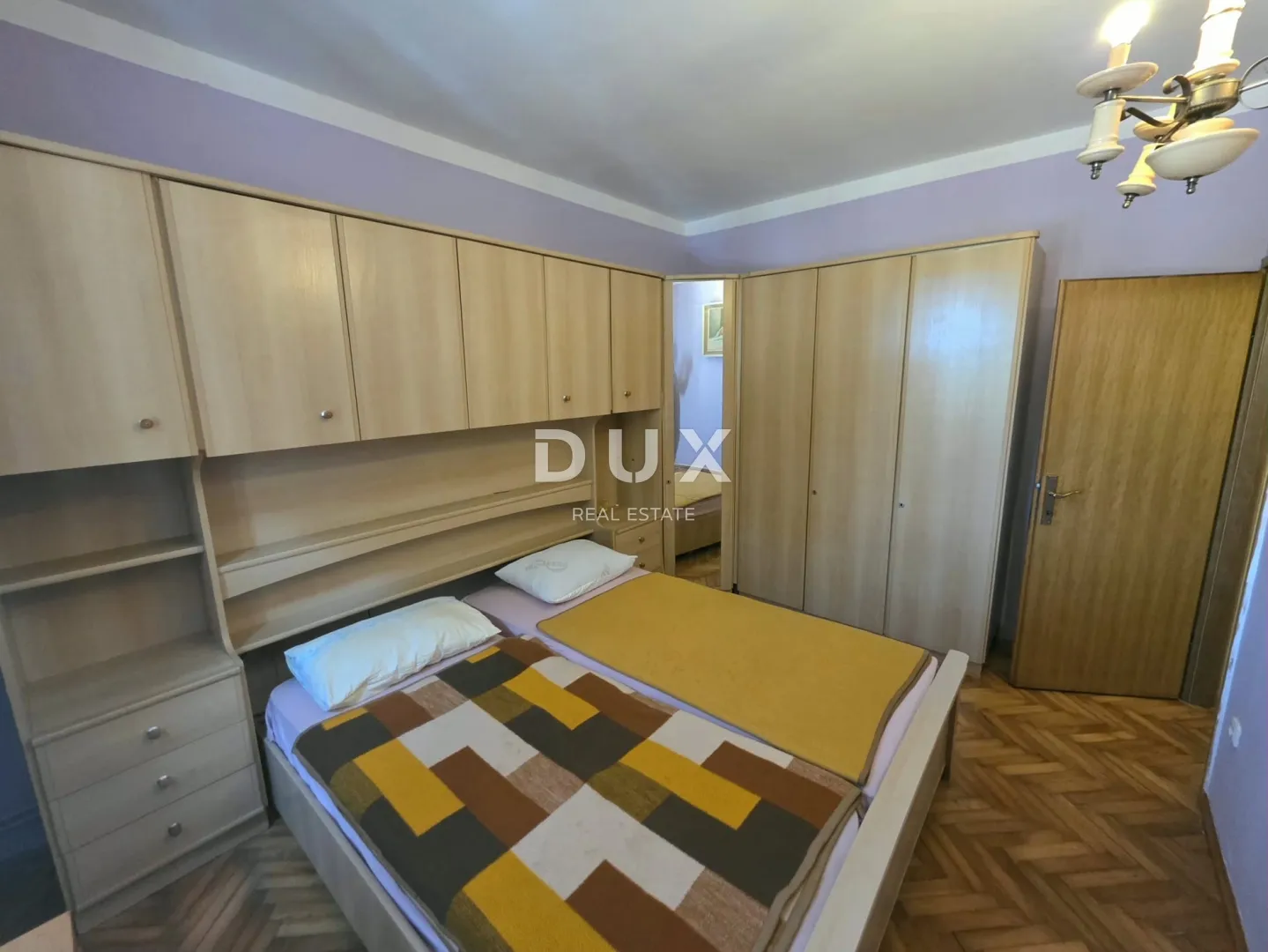 pula, centar - 2ss+db kvalitetan obiteljski stan nadomak centra s prostranom terasom - slika 16
