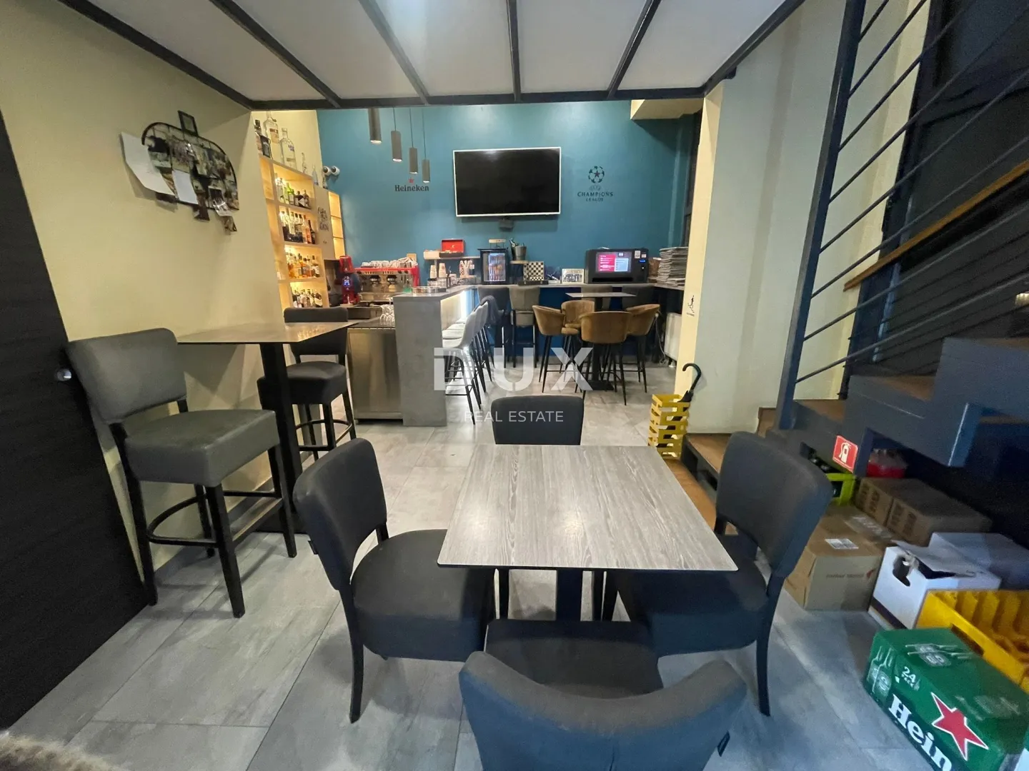 zagreb, dubrava - uhodani caffe bar s galerijom i terasom – mogućnost prenamjene - slika 13