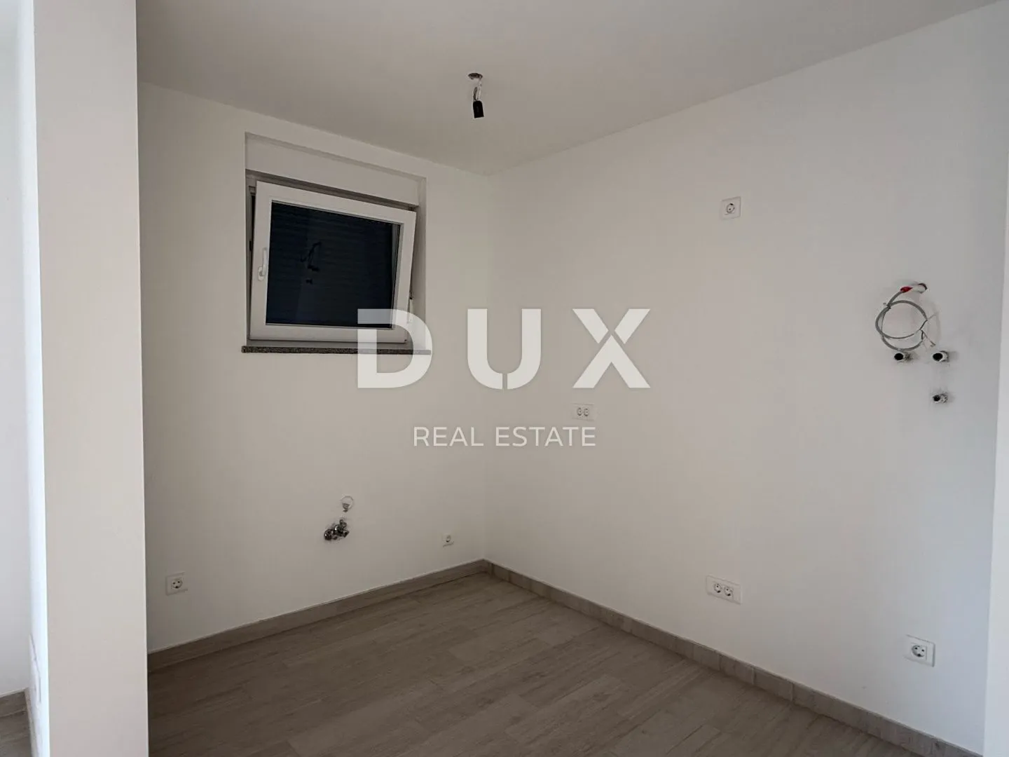 istra, medulin - dva stana u prizemlju s vrtom - slika 9