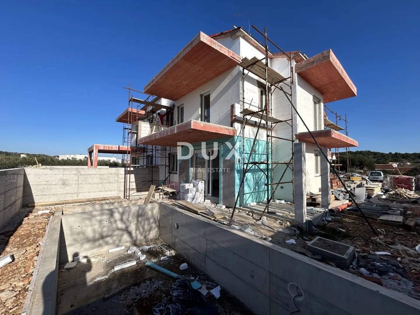 murter, jezera – dvoetažni apartman s bazenom u novogradnji - slika 7