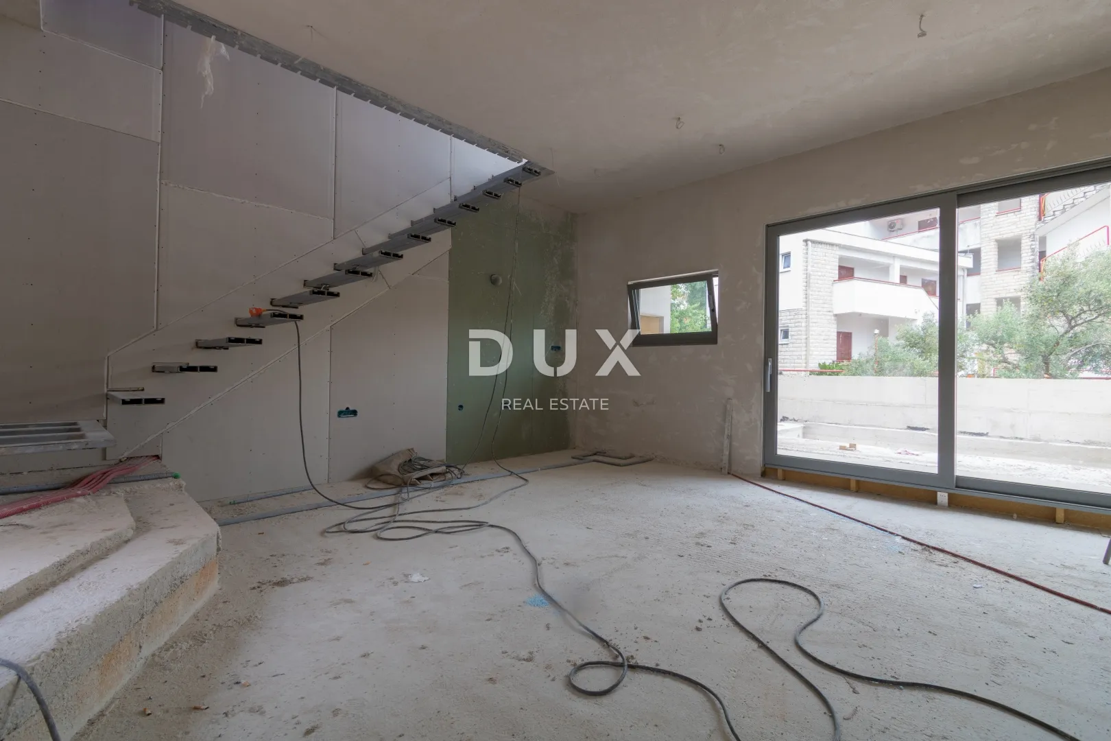 vodice, trosobni dupleks stan, 83,56 m² - slika 2
