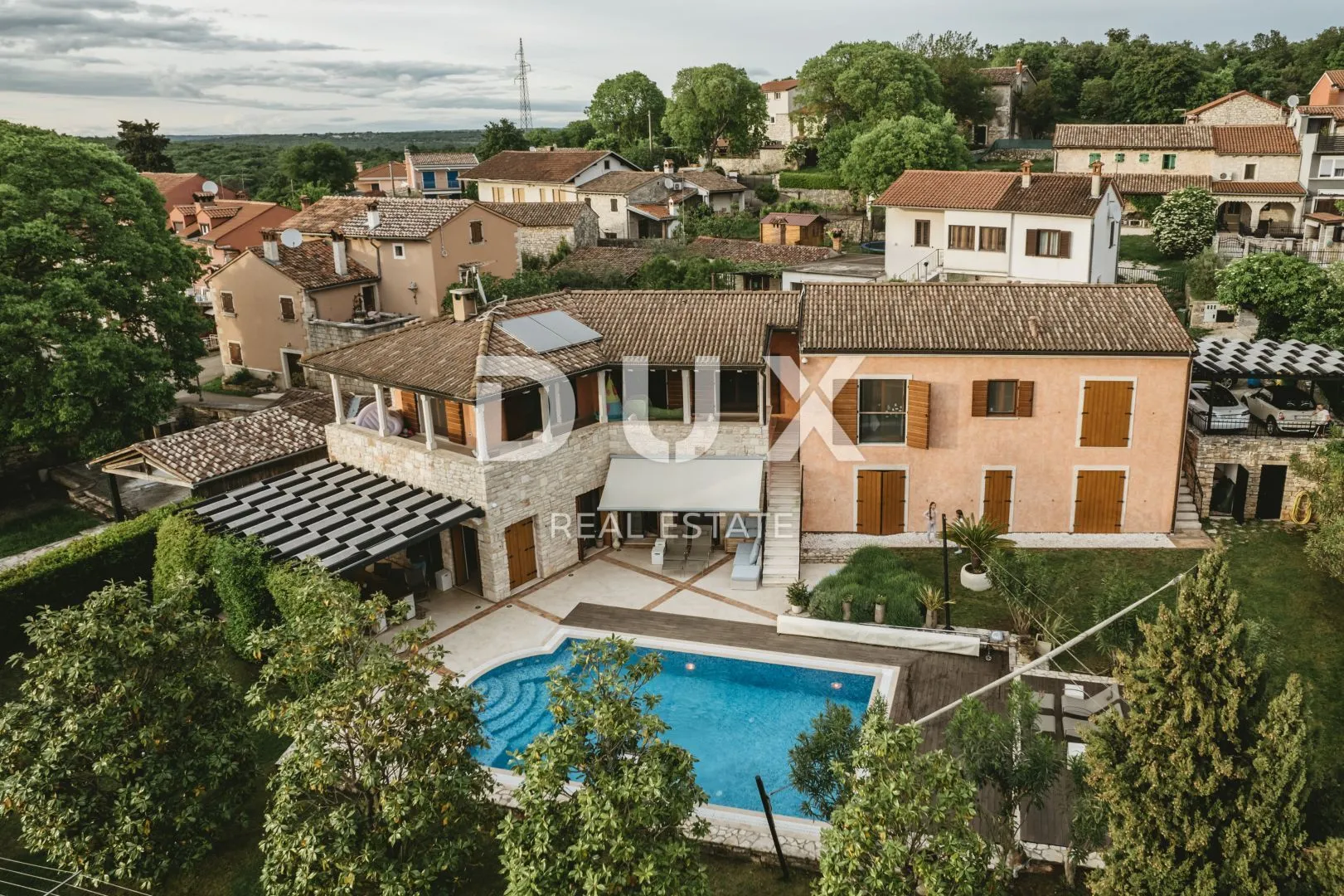 istra, rovinj - prostrana vila s velikim građevinskim zemljištem - slika 2