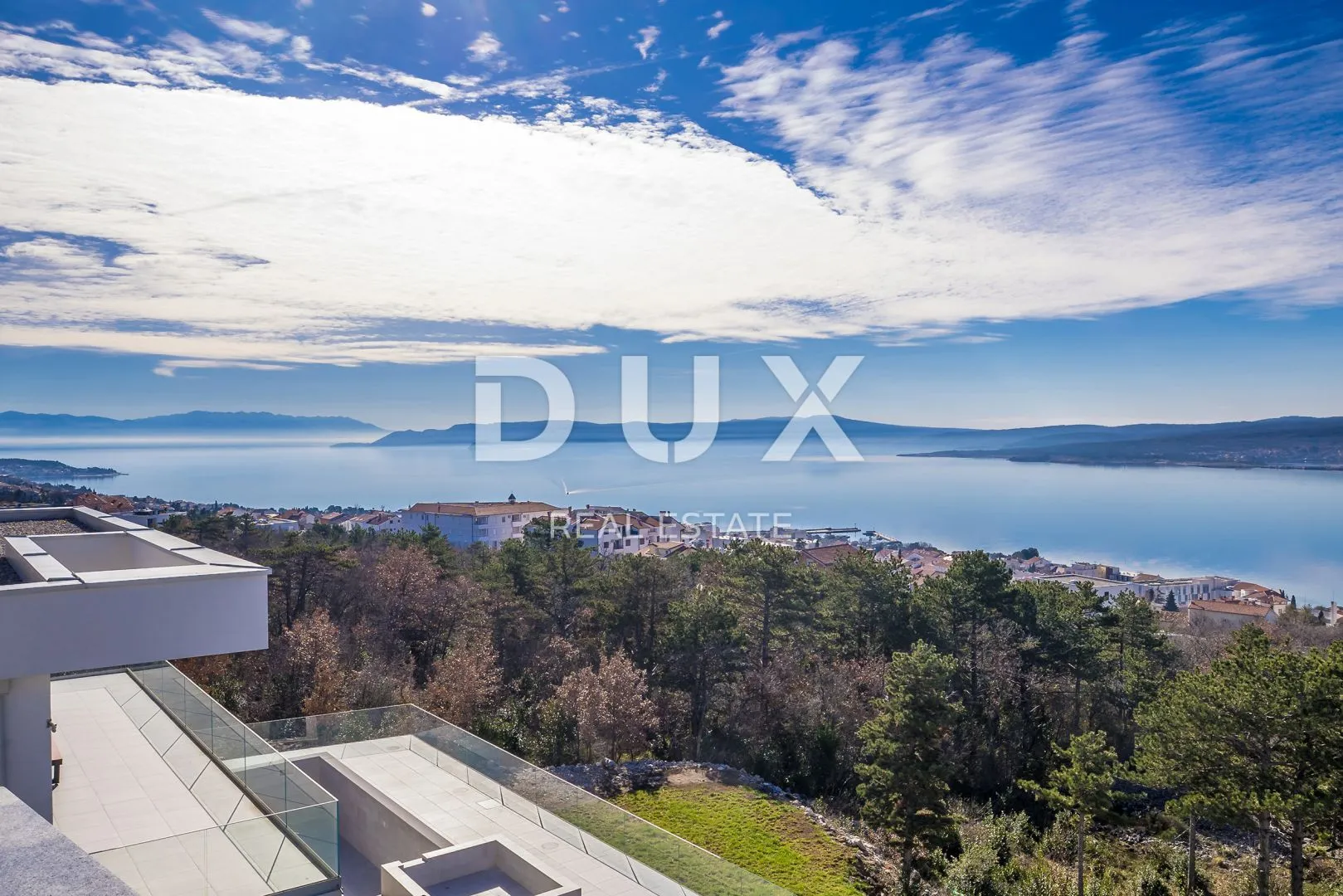 crikvenica - prostrana vila s panoramskim pogledom na more! - slika 26