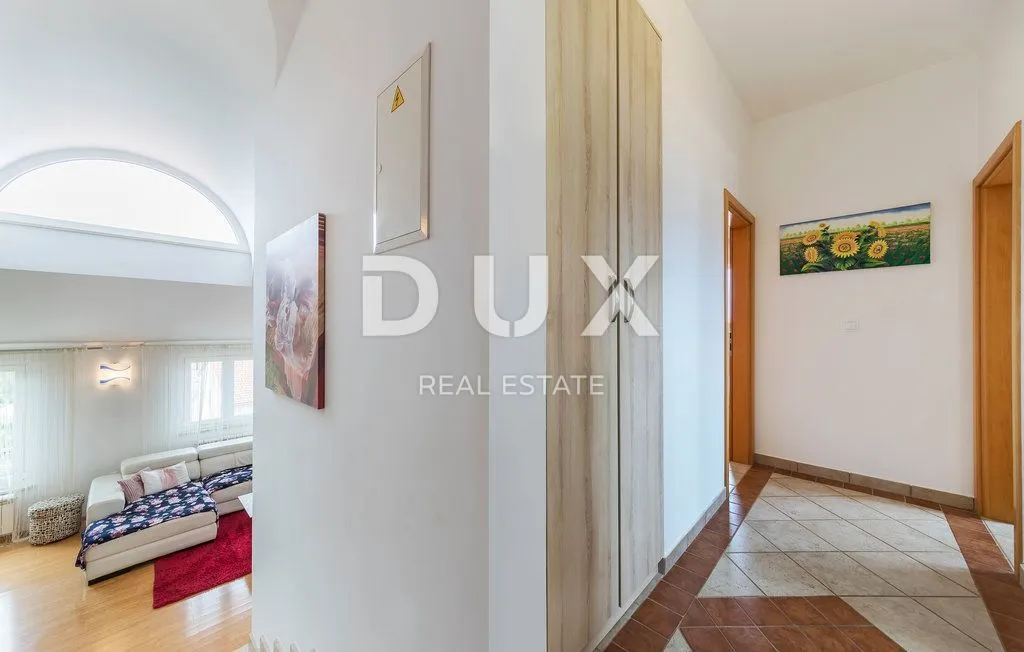 istra, pula - dvoetažni apartman na traženoj lokaciji - slika 7