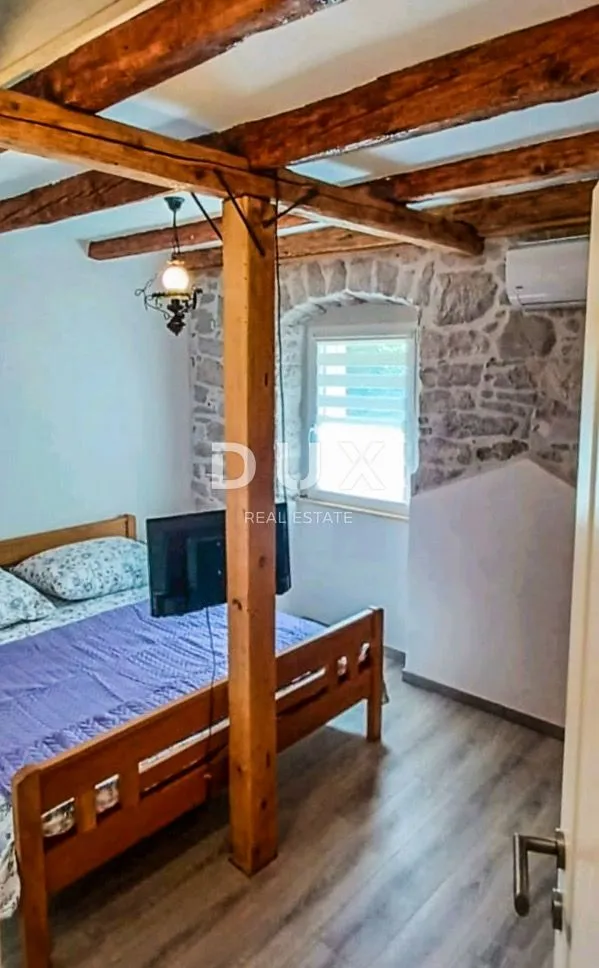 otok iž, veli iž- renovirana kuća 70m od mora! - slika 12