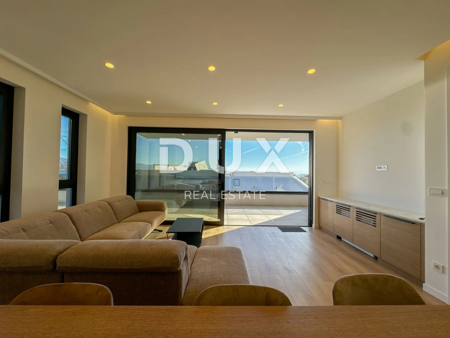 opatija, centar - stan 132m2 u novogradnji s vrtom, bazenom, garažom, pogled na more, centar opatije - slika 16