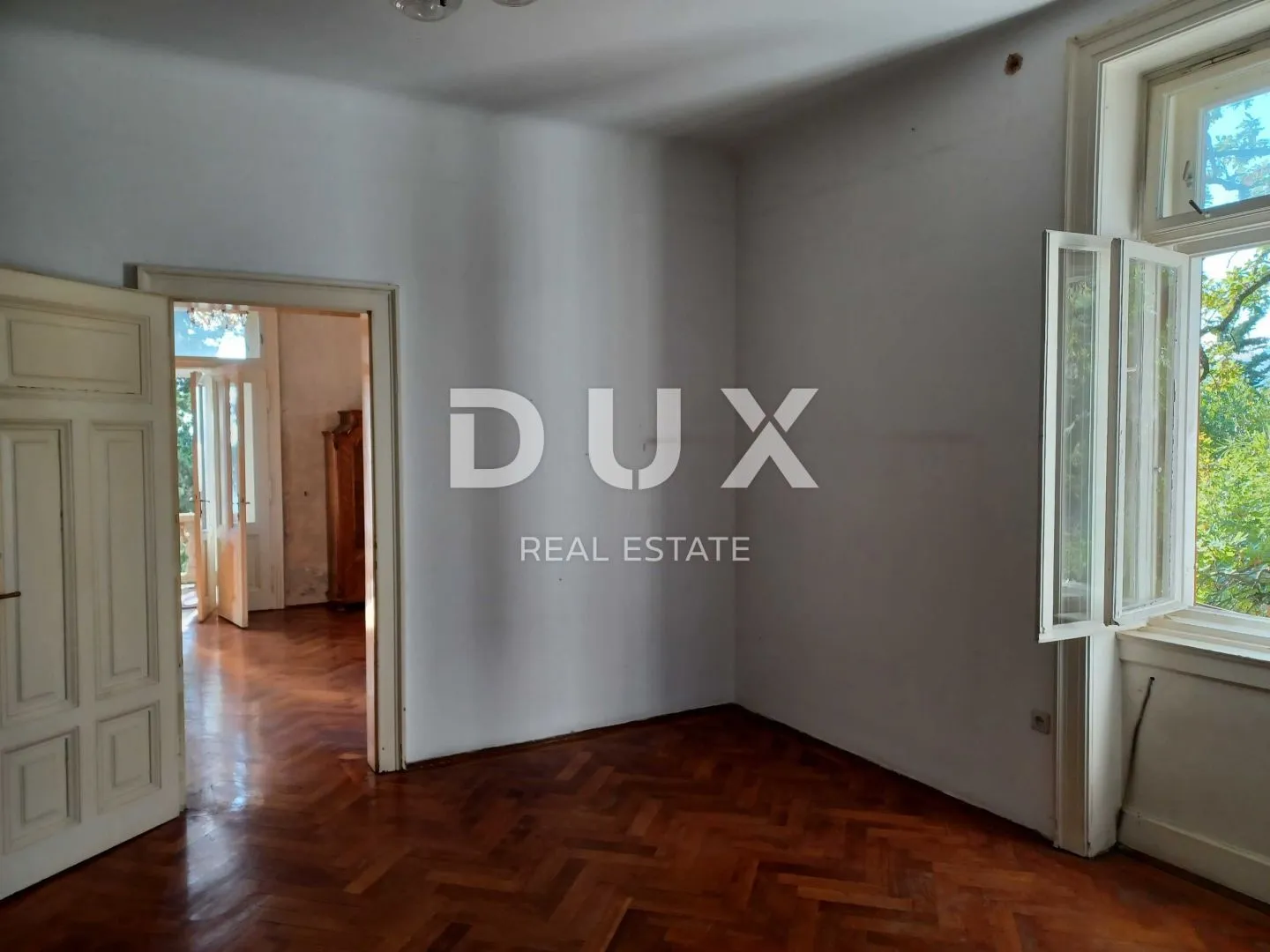 opatija, centar, vila, 484 m2, dva stana, 2. red do mora - slika 83
