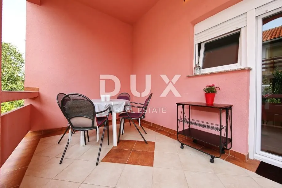 pirovac - apartmanska kuća - slika 17
