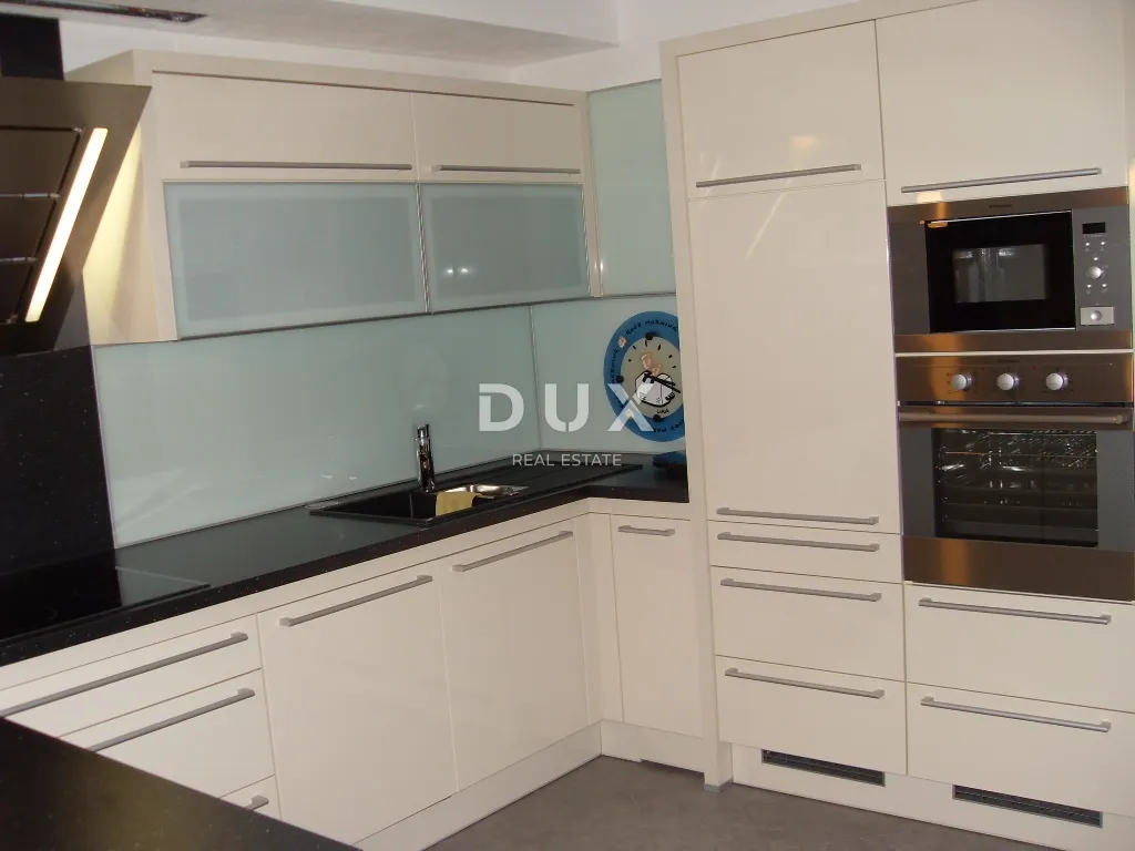 novi vinodolski – elegantna kuća 191 m2, 40 m udaljena od mora - slika 13