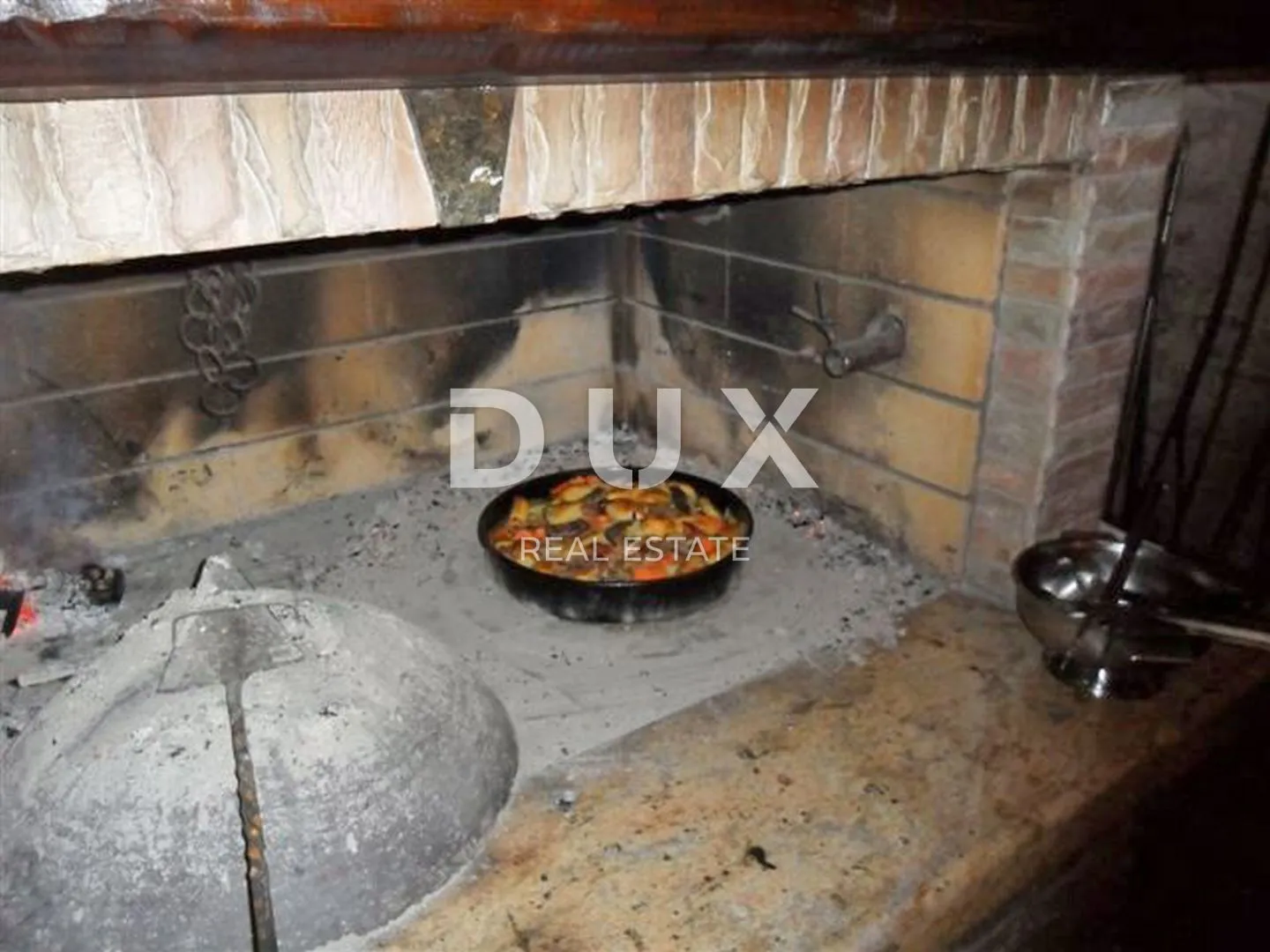 šibenik, rogoznica - predivna kamena kuća i restoran uz more - slika 9