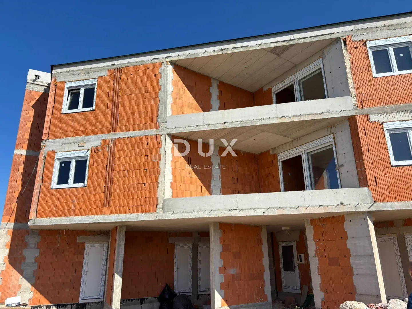 istra, peroj - stan s garažom i prekrasnim pogledom na more! - slika 3