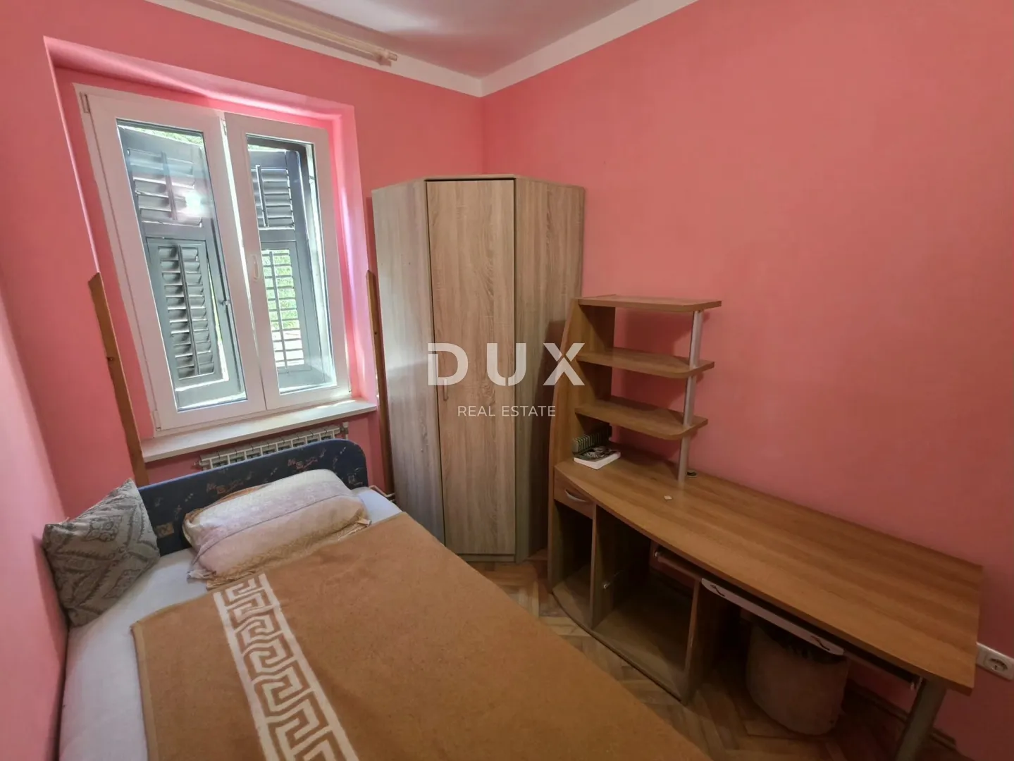 pula, centar - 2ss+db kvalitetan obiteljski stan nadomak centra s prostranom terasom - slika 18