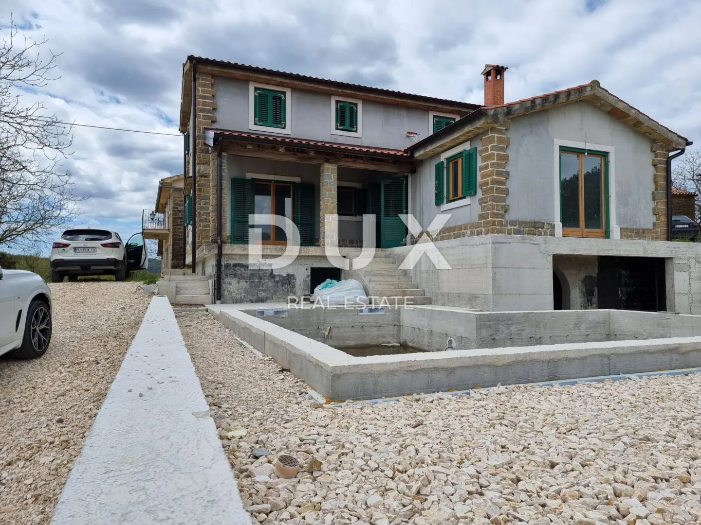 ISTRA, PAZIN - Samostojeća kuća s bazenom