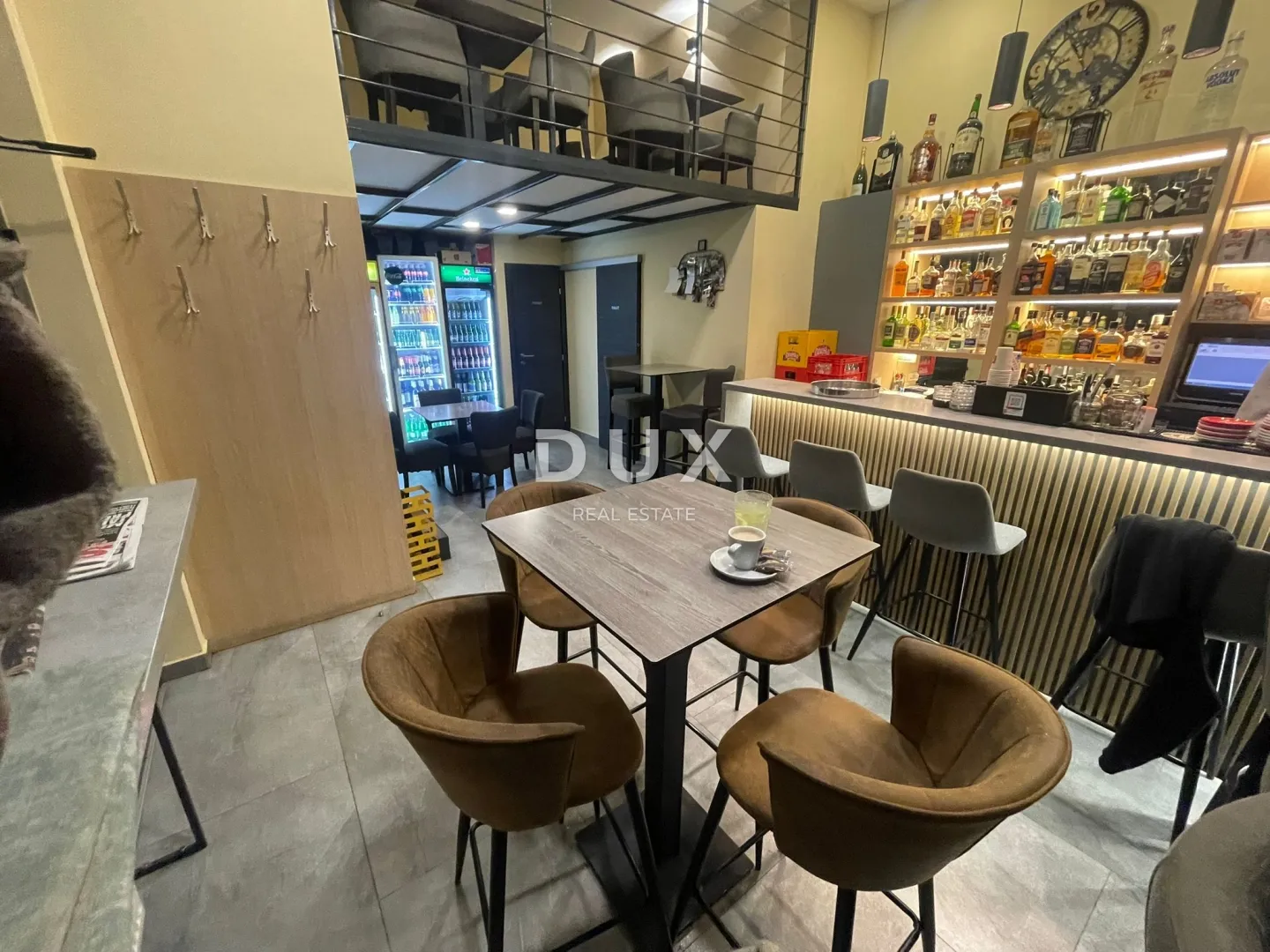 zagreb, dubrava - uhodani caffe bar s galerijom i terasom – mogućnost prenamjene - slika 5