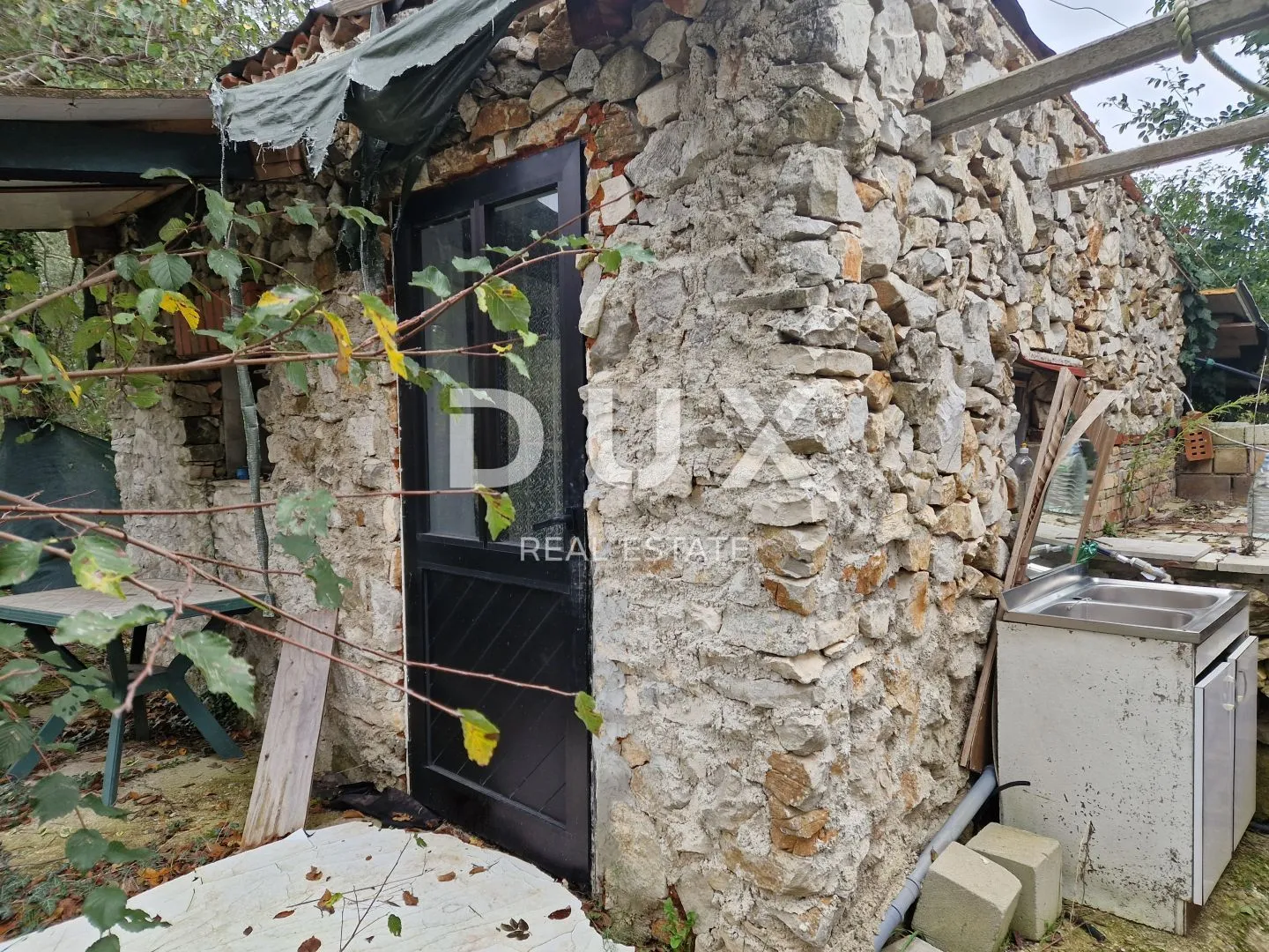 istra, rovinj - prostrano zemljište s dva objekta - slika 4