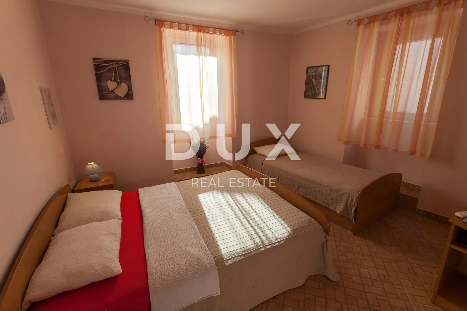 otok cres, grad cres - stara jezgra kuća, restaurant, dvoetažni stan, apartmani - slika 16