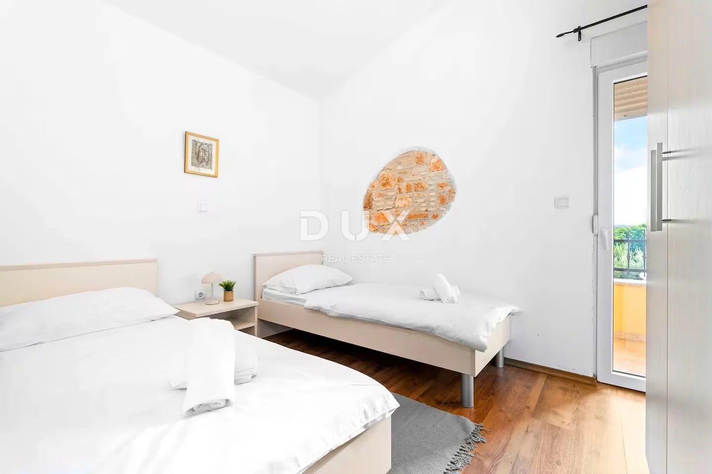 poreč, funtana - mediteranski dom s rustikalnim detaljima, 238m2 - slika 17