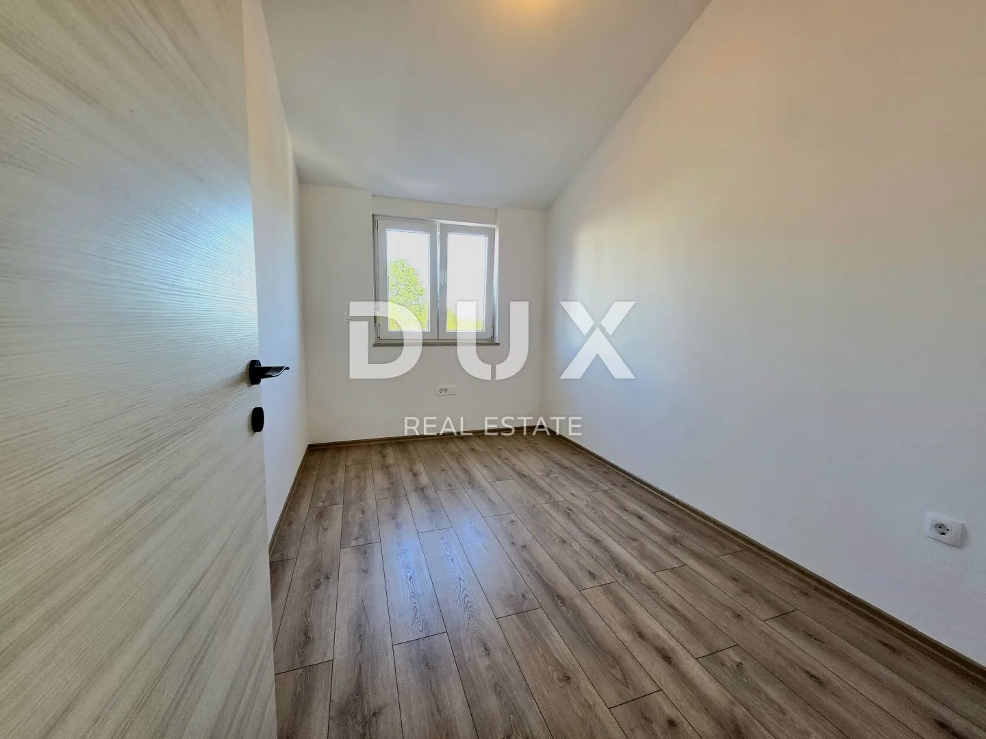istra, šišan - apartmanska kuća s dvije stambene jedinice i pomočnim objektom - slika 25