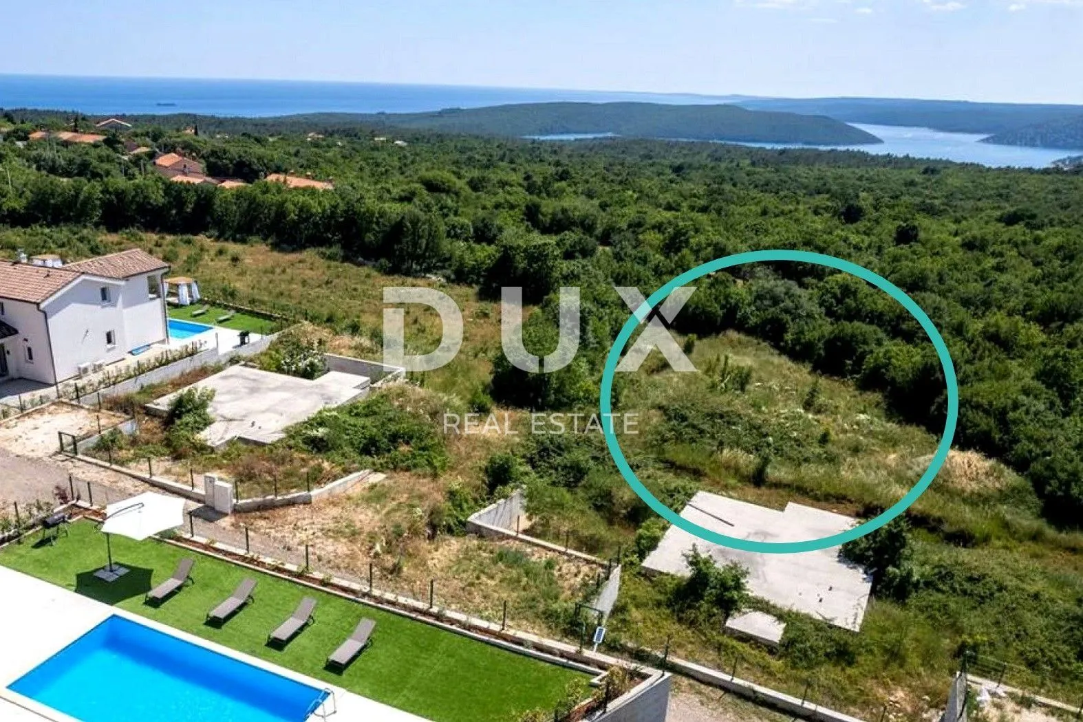 ISTRA, RABAC - Zemljište s građevinskom dozvolom i pogledom na more - Rabac, Labin
