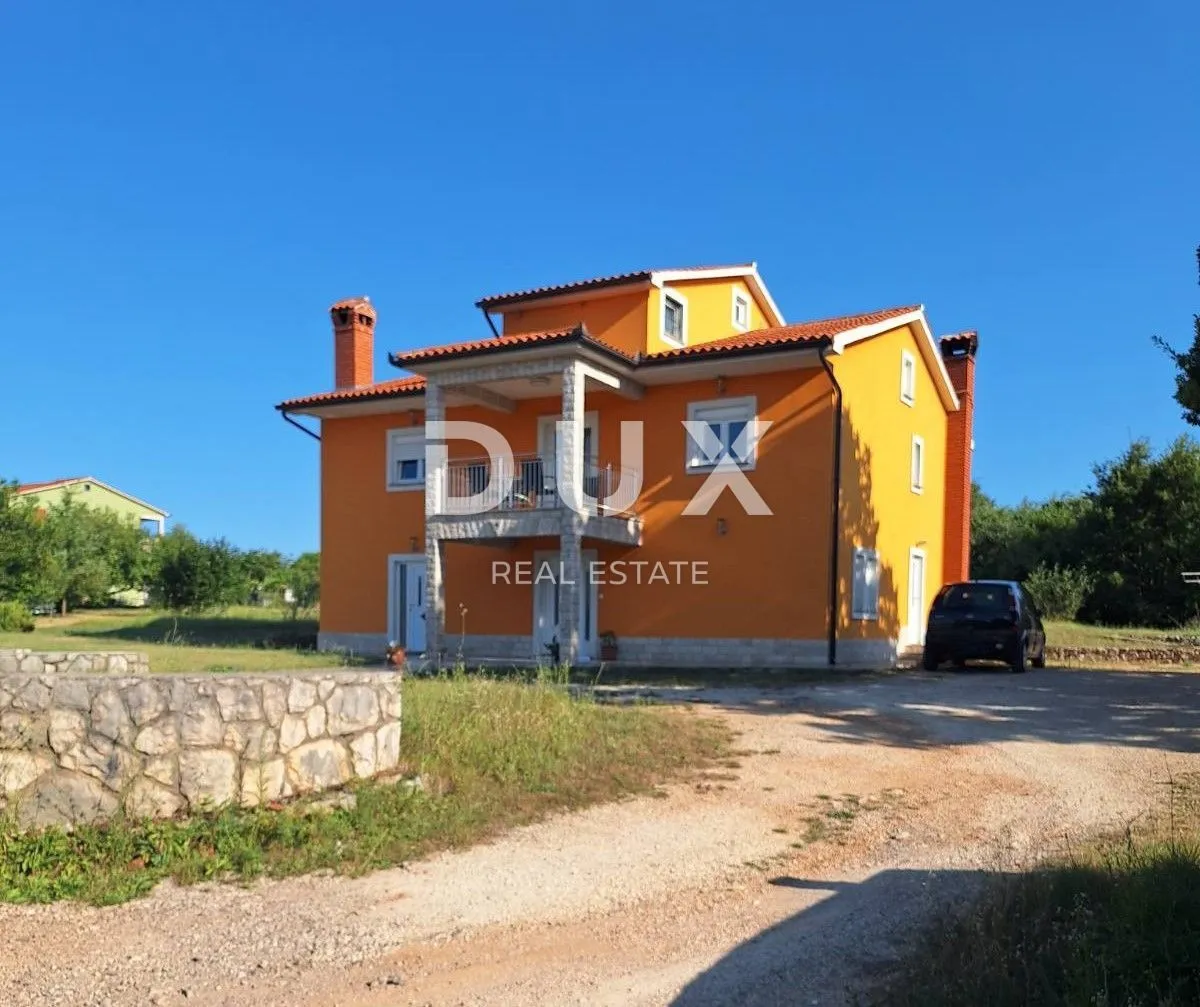 istra, labin - samostojeća kuća na rubu naselja - slika 38