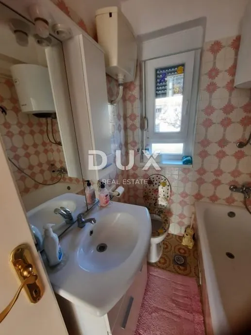 zadar, sabunike - prostrana apartmanska kuća s velikom okućnicom - slika 14