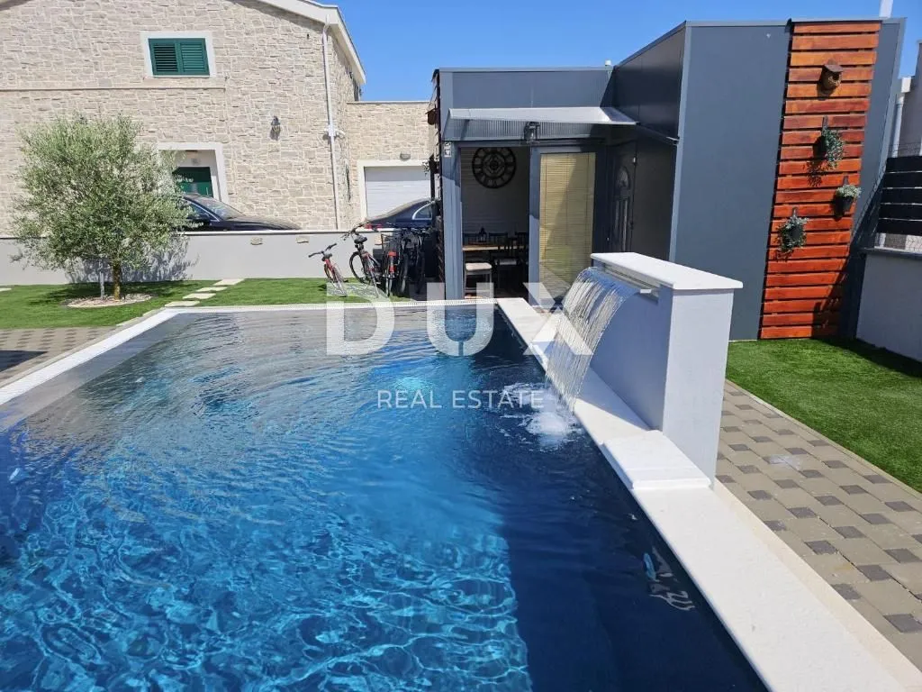 zadar, privlaka - vila s bazenom 200 metara od mora - slika 7