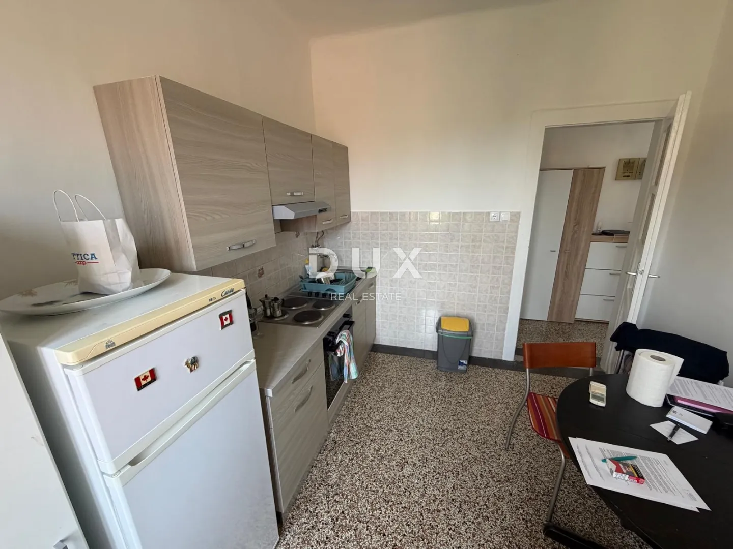 rijeka, centar - samostojeća kuća s 3 odvojena stana + okućnica! prilika! - slika 11