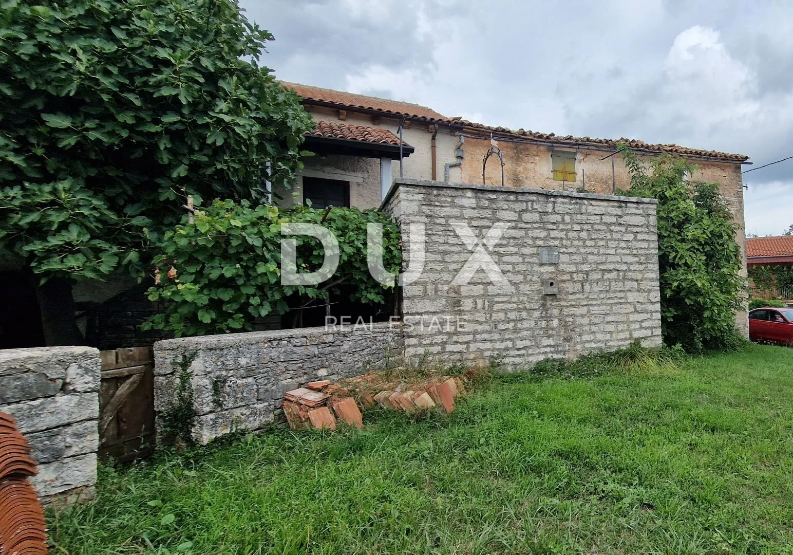 istra, žminj - dvojna kuća s pomoćnim objektom u mirnom selu - slika 2