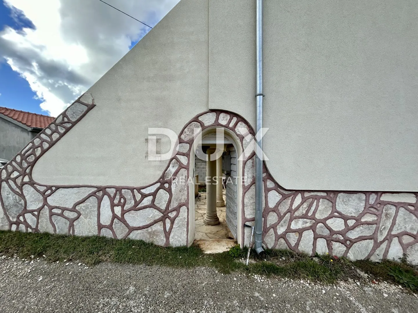 zadar, debeljak - prostrana kuća s pomoćnim objektom/apartmanom - slika 5
