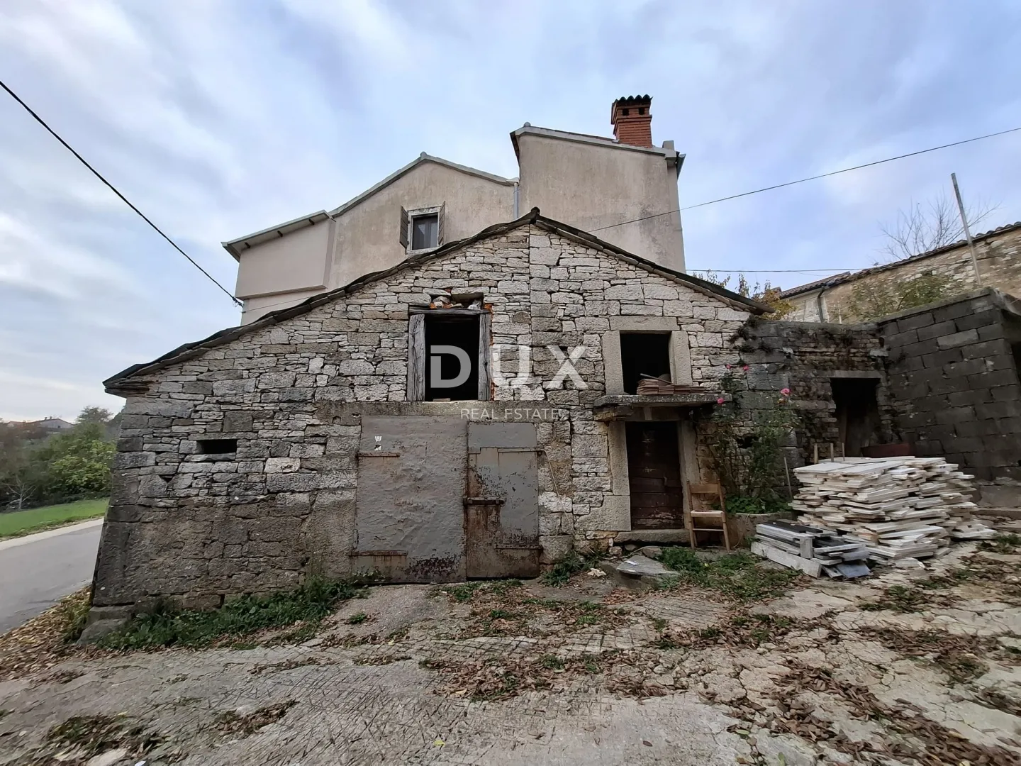 istra, pazin - samostojeća kamena kuća za djelomičnu adaptaciju - slika 5