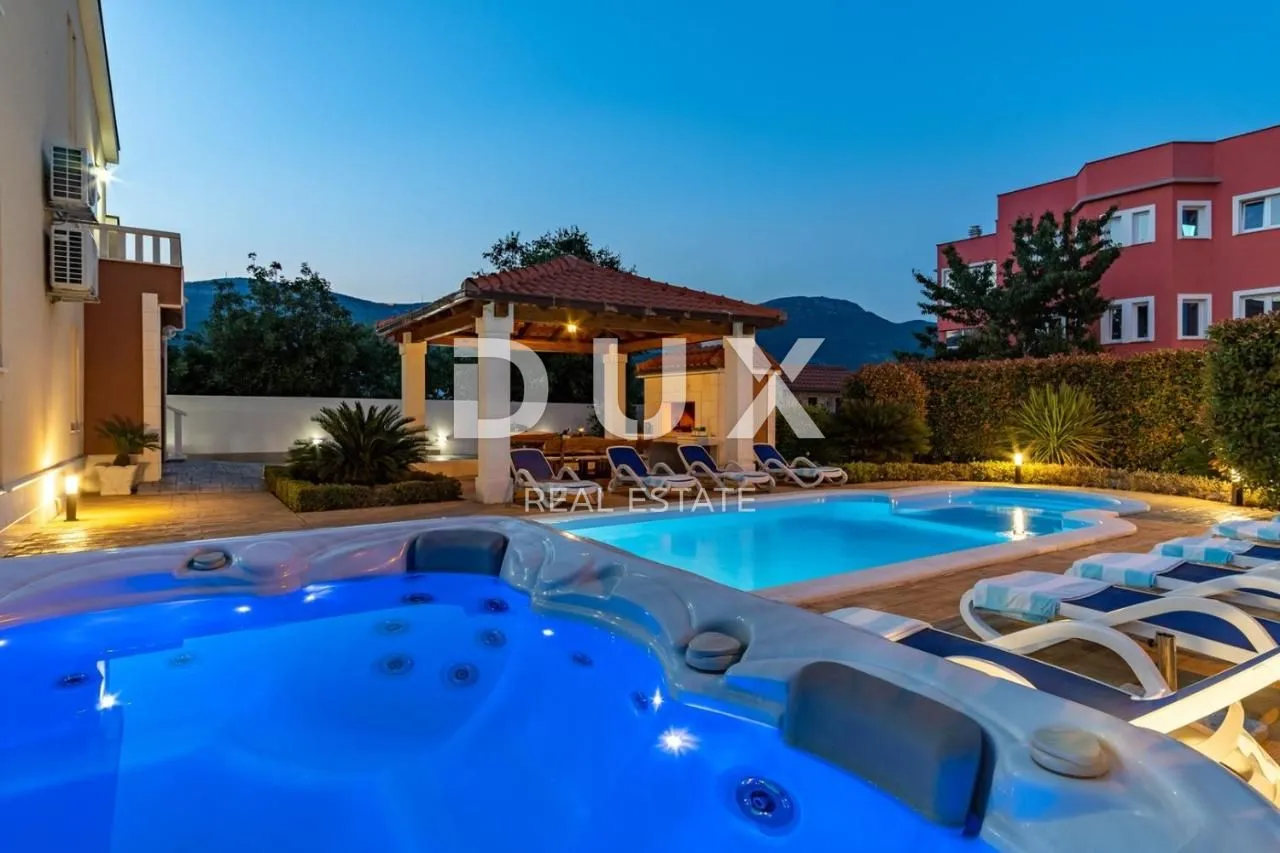 split, kaštel - predivna vila s bazenom i pogledom na more - slika 7