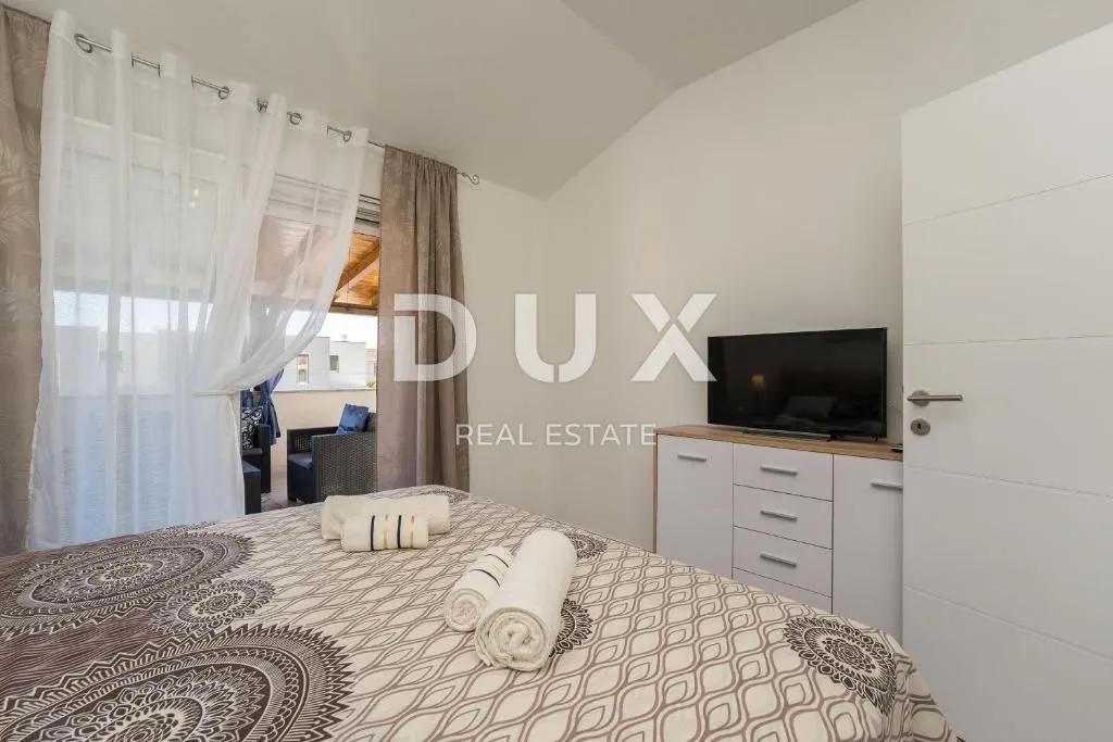 zadar, privlaka - vila s bazenom 200 metara od mora - slika 21