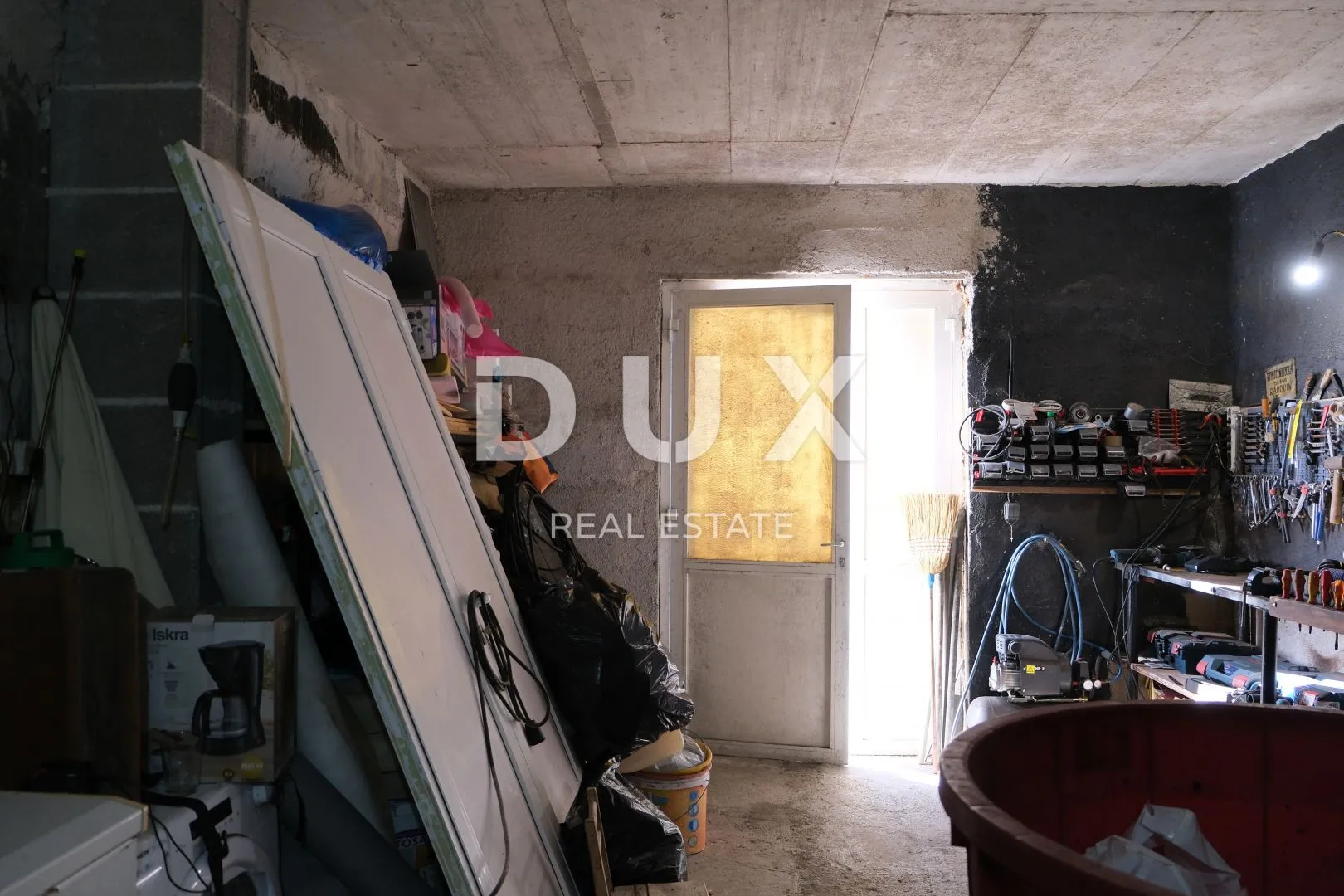 zadar, radovin - kuća s 2 stana - slika 22