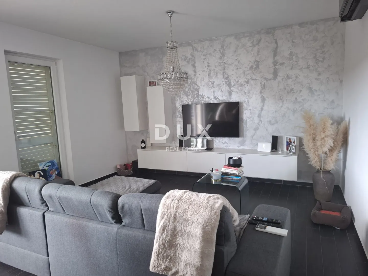 istra, pula- dvoetažni stan 127 m2 na odličnoj lokaciji - slika 7