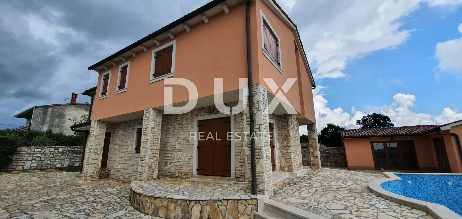 istra, barban - vila s bazenom i ljetnom kuhinjom - slika 47