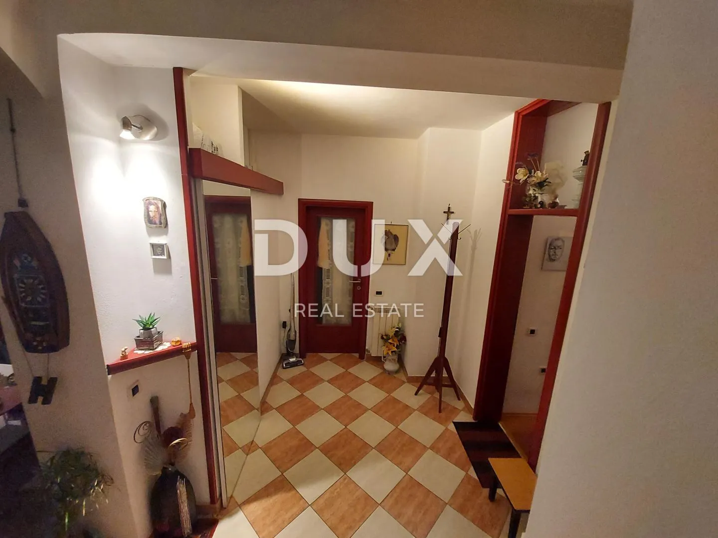 opatija, veprinac - vila 1000m2 s pogledom na more, 6 apartmana i bazenom + okoliš 1000m2 - slika 92